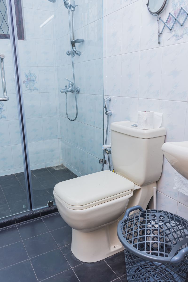 Upper floor bathroom