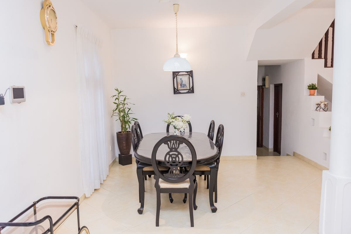 Dining area at Ja-Ela Serenity Villa